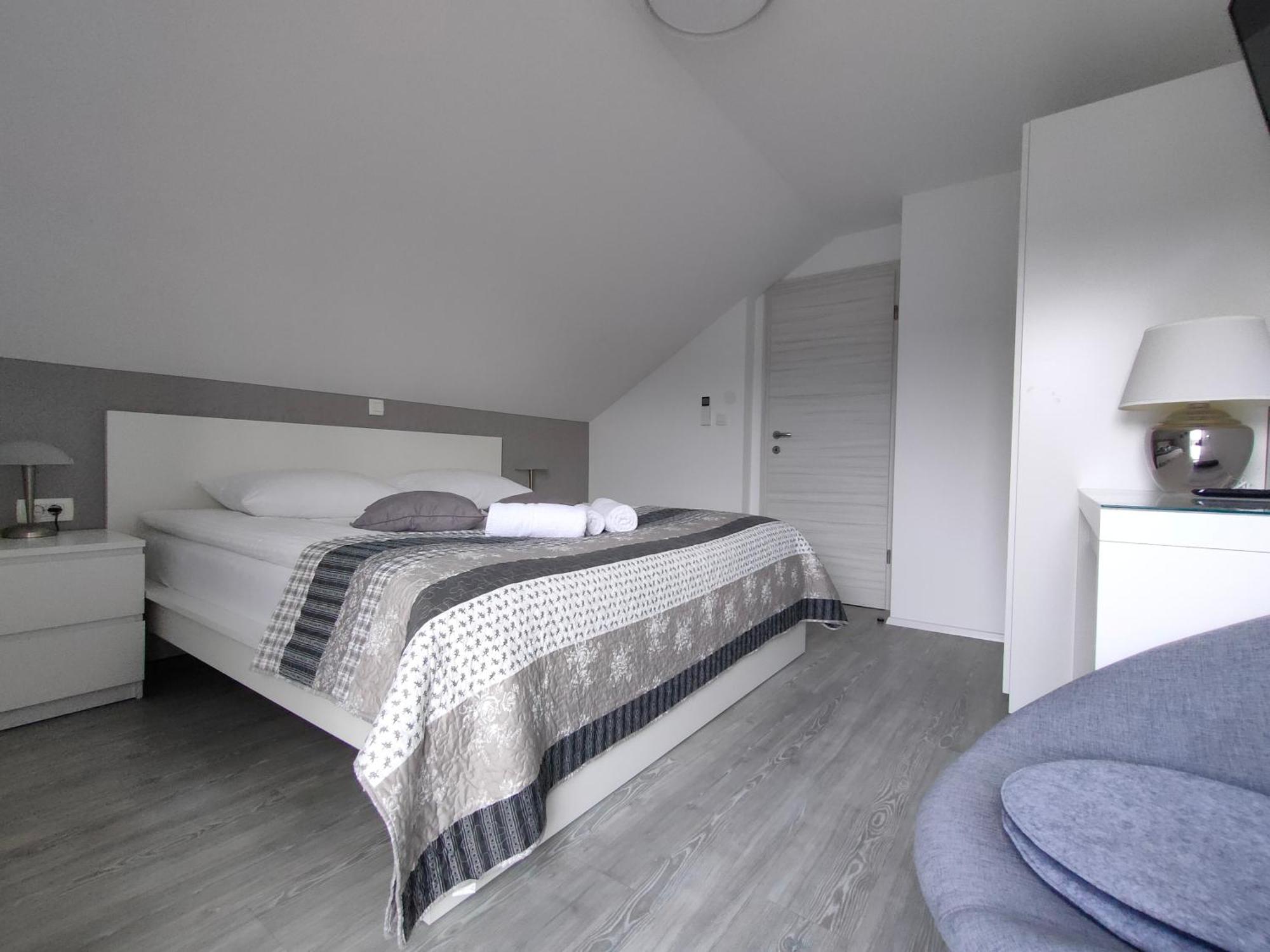 Apartments & Rooms Aleksandra Μπλεντ Εξωτερικό φωτογραφία