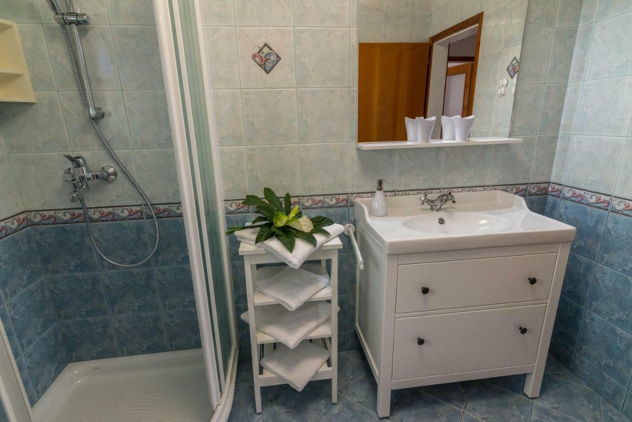 Apartments & Rooms Aleksandra Μπλεντ Εξωτερικό φωτογραφία