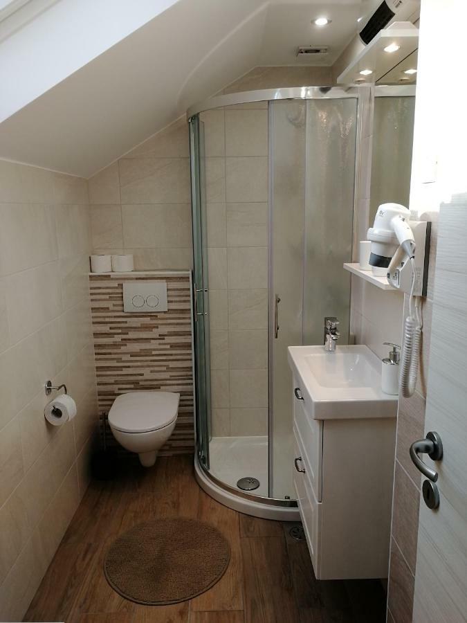Apartments & Rooms Aleksandra Μπλεντ Εξωτερικό φωτογραφία